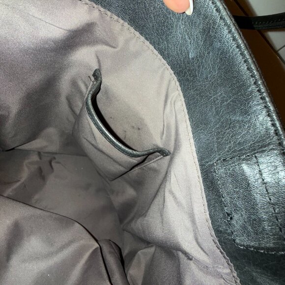 Matt & Nat Vegan Leather Tote – Black – Minimalist Chic - Picture 5 of 5